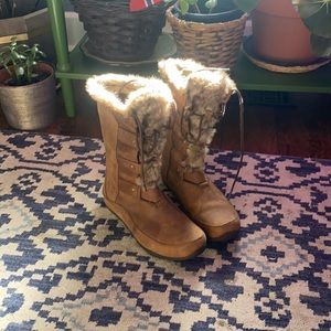 North face lace up winter waterproof boots